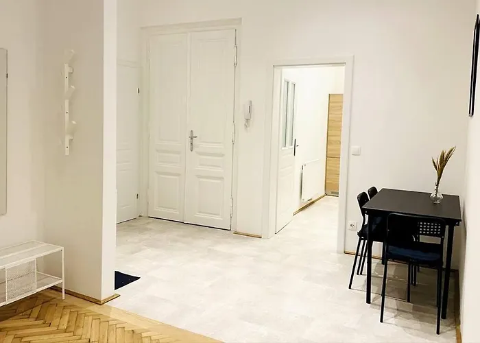 דירה City-center-apartment Hip Area, Big & New *