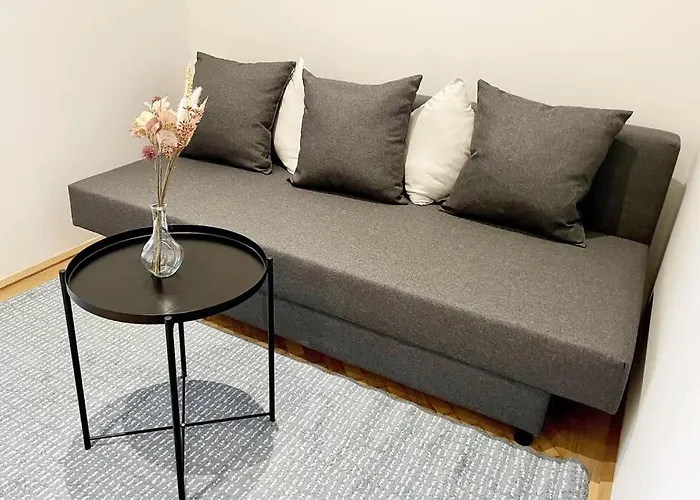 City-center-apartment Hip Area, Big & New *