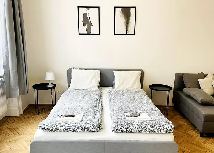City-center-apartment Hip Area, Big & New וינה